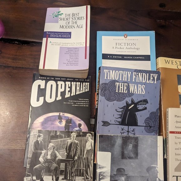 Bundle of books ( Short Stories, Plays, Philosophical book, & History) - Picture 3 of 7